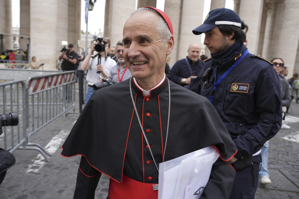 Conclave 2025, cardinal Vesco: “Almeno 5 6 profili da Papa, ci serve un padre” Conclave 2025, cardinal Vesco: “Almeno 5 6 profili da Papa, ci serve un padre”