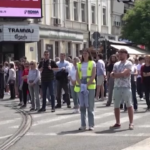 Serbia, gli studenti in piazza in silenzio per le elezioni anticipate