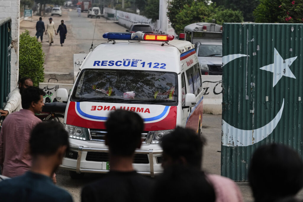 L’India attacca il Pakistan: “Raid contro siti terroristici”. Almeno 19 morti e 38 feriti L’India attacca il Pakistan: “Raid contro siti terroristici”. Almeno 19 morti e 38 feriti