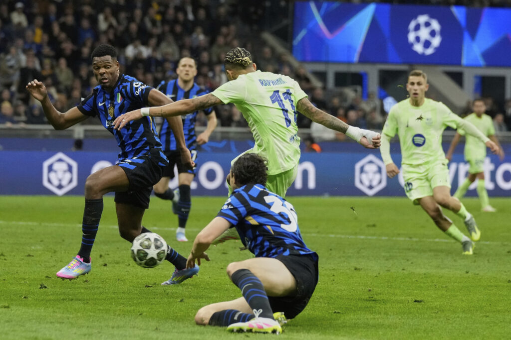 Galleria foto 'Inter-Barcellona, la semifinale di Champions in 10 foto' - foto 7