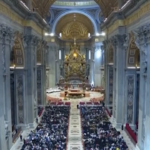 Conclave 2025, i cardinali alla messa nella Basilica di San Pietro