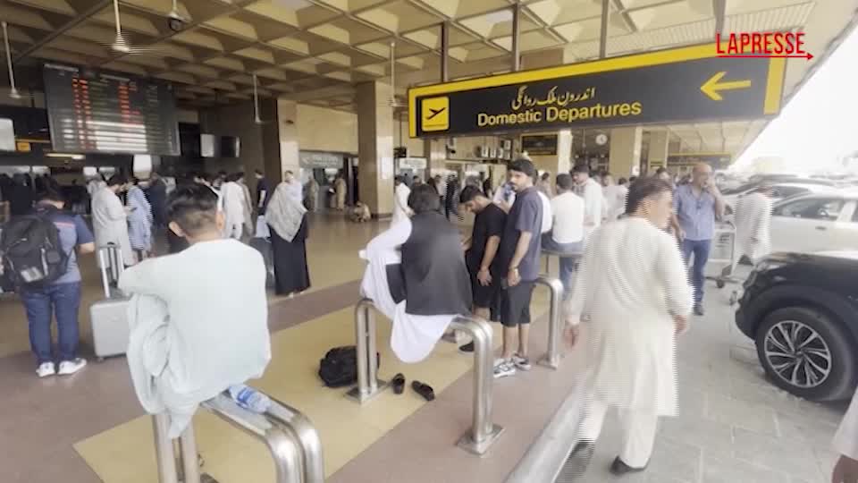 Pakistan, sospese operazioni di volo a Karachi dopo attacchi indiani Pakistan, sospese operazioni di volo a Karachi dopo attacchi indiani