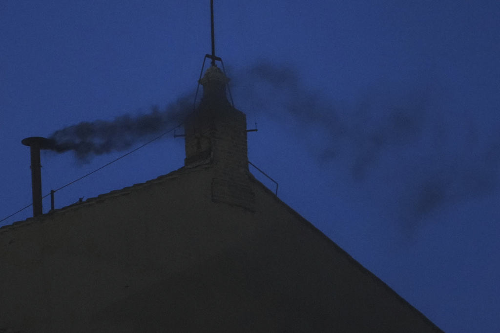 Conclave 2025, secondo giorno. Oggi altre 4 votazioni per l’elezione del Papa Conclave 2025, secondo giorno. Oggi altre 4 votazioni per l’elezione del Papa