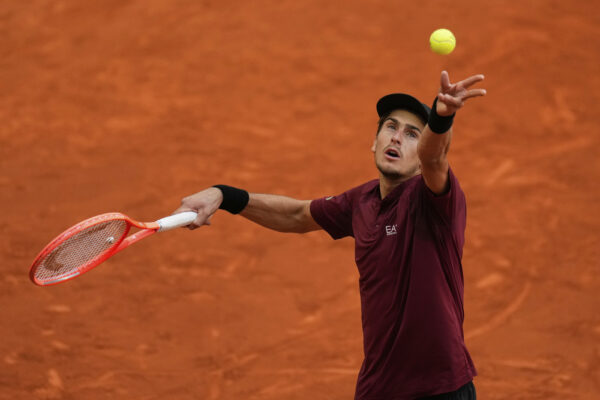 Internazionali Roma 2025,  Matteo Arnaldi eliminato da Bautista Agut