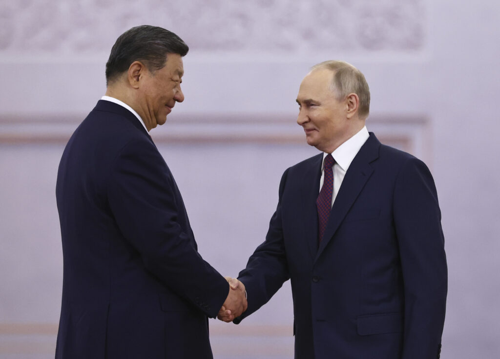Putin accoglie da Lapresse.it putin accoglie xi jinping al cremlino un caro amico