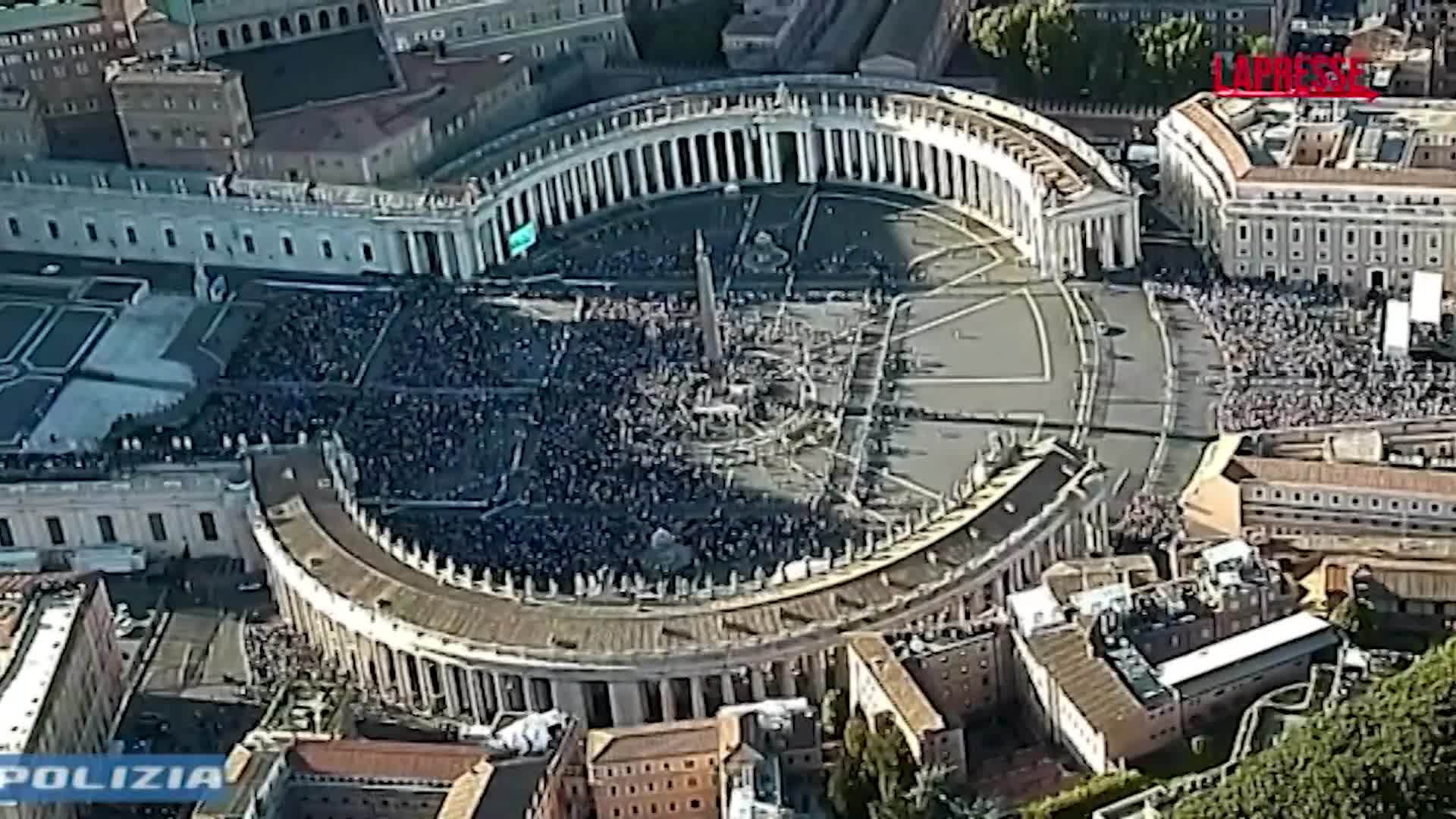 L’elezione del da Lapresse.it l elezione del papa e l annuncio visti dall alto le immagini della polizia