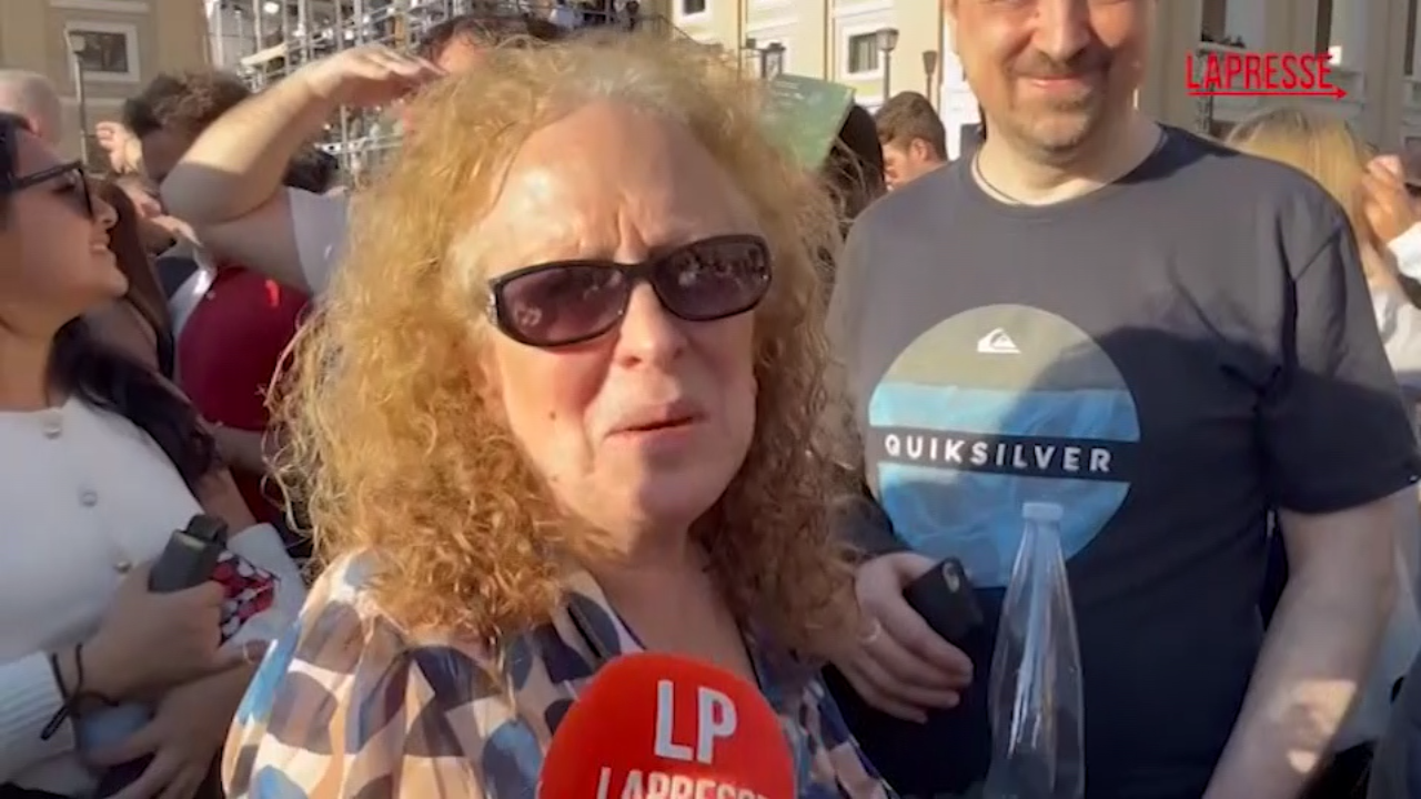 fumata bianca a san pietro le emozioni dei fedeli bellissimo non ce lo aspettavamo da Lapresse.it fumata bianca a san pietro le emozioni dei fedeli bellissimo non ce lo aspettavamo