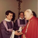 Papa Leone XIV, chi è Robert Francis Prevost: 10 foto che lo raccontano