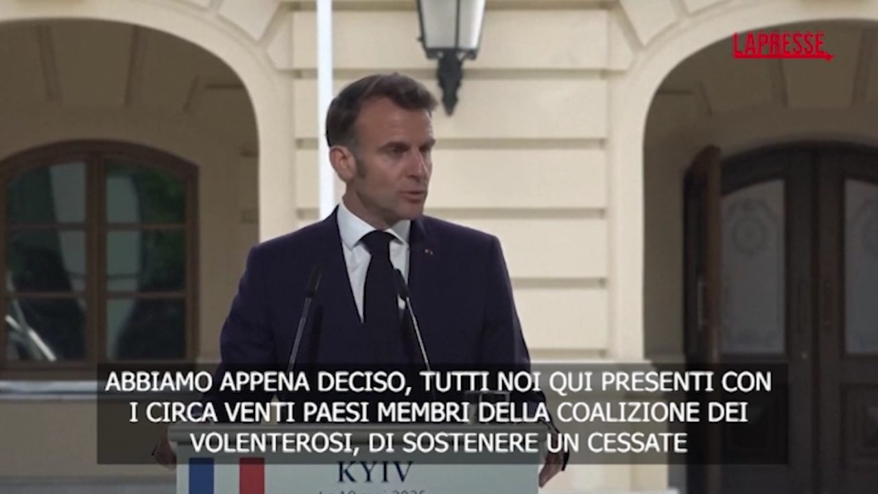 Macron: “Sanzioni a Mosca se non accetta la tregua di 30 giorni” Macron: “Sanzioni a Mosca se non accetta la tregua di 30 giorni”