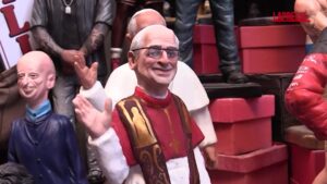 Napoli, la statuina di Papa Leone XIV a San Gregorio Armeno