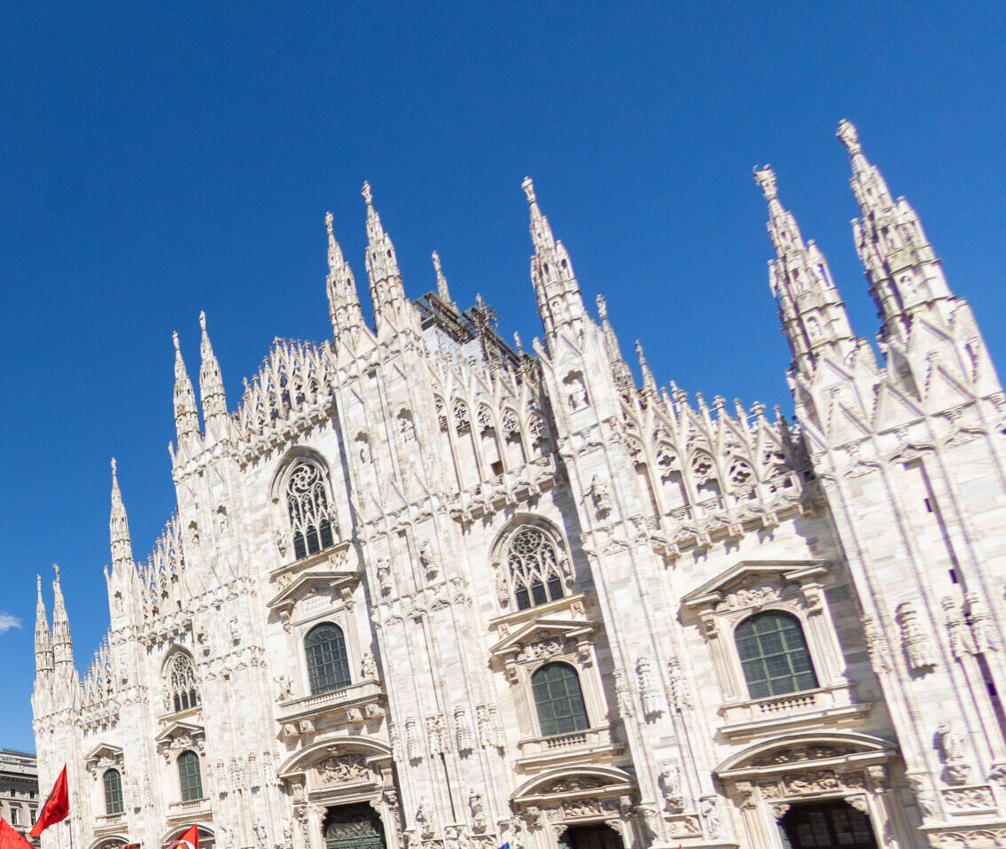 Milano, suicidio in Duomo: sembra sia il detenuto in fuga Emanuele De Maria Milano, suicidio in Duomo: sembra sia il detenuto in fuga Emanuele De Maria