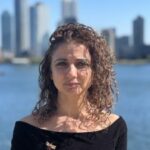 Gaza, la scrittrice palestinese Ibtisam Azem: “Bombe non cadono dal cielo ma da aerei occidentali”