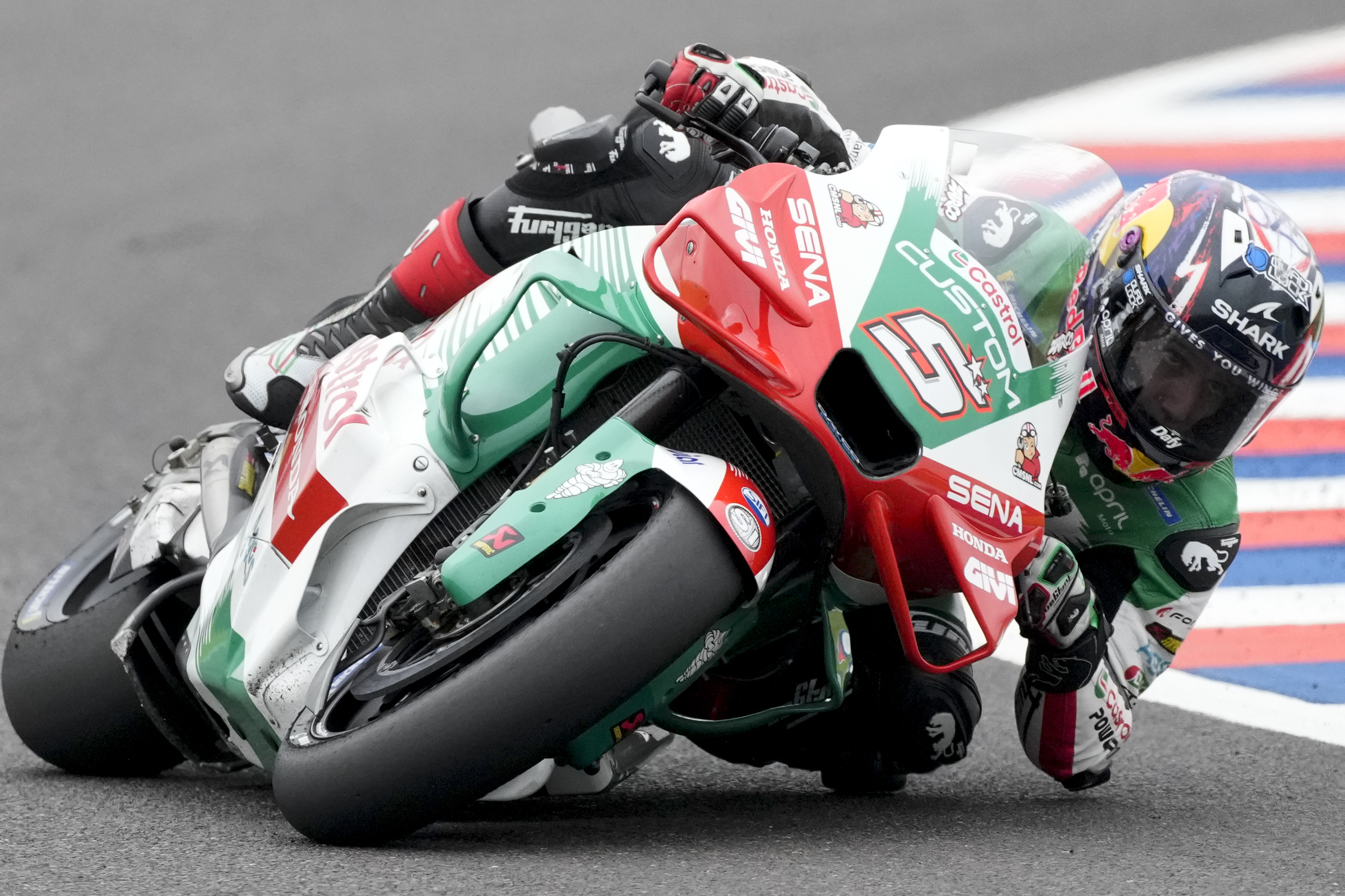 Gp Francia 2025, Zarco vince a LeMans davanti a Marc Marquez