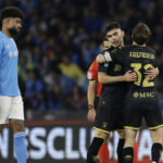 Serie A, Napoli-Genoa 2-2: i partenopei frenano e sono solo a +1 sull’Inter