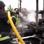 Ucraina, attacco con droni russi su Sumy: centrata in pieno un’auto