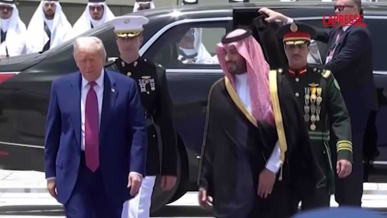 Trump in Arabia Saudita, la visita al palazzo Al Yamamah Trump in Arabia Saudita, la visita al palazzo Al Yamamah
