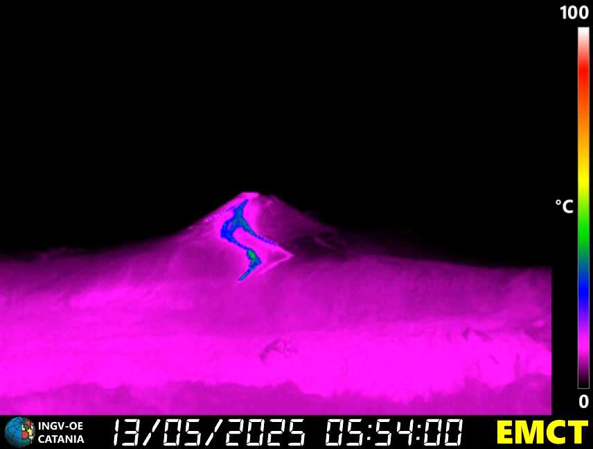 eruzione dal cratere sudest dell etna ceneri anche a zafferana etnea da Lapresse.it eruzione dal cratere sudest dell etna ceneri anche a zafferana etnea