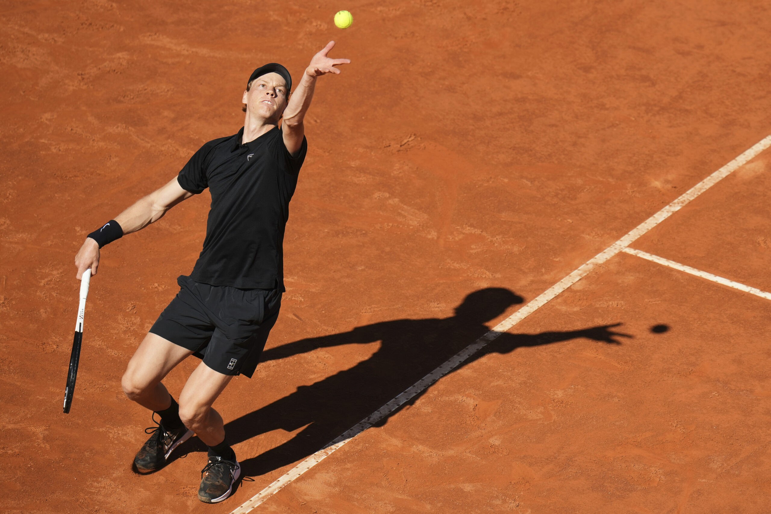 Sinner oggi in campo a Roma contro Cerundolo: vittoria in 2 set