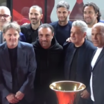 Finale Coppa Italia 2025, da Totti a Baggio: le leggende del calcio accolgono il trofeo a Roma