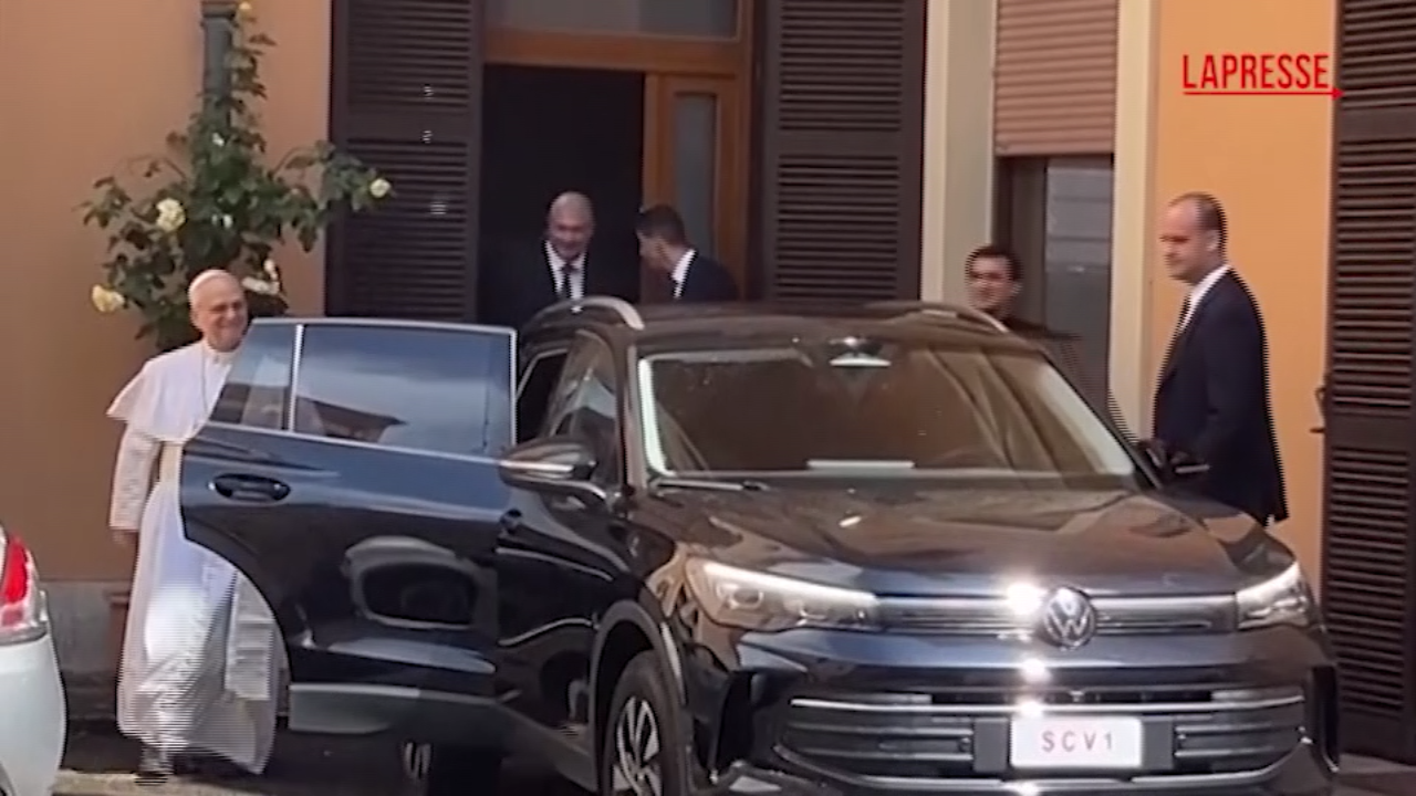Papa Leone XIV in visita agli agostiniani: “Una grande sorpresa, ci ha fatto sentire fratelli” Papa Leone XIV in visita agli agostiniani: “Una grande sorpresa, ci ha fatto sentire fratelli”
