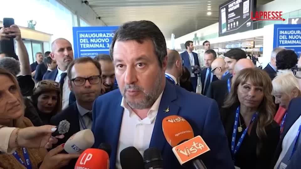 Ucraina, Salvini: “Kiev e Mosca si parlano grazie a Trump mentre Macron si agita” Ucraina, Salvini: “Kiev e Mosca si parlano grazie a Trump mentre Macron si agita”
