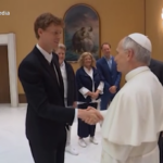 Sinner da Papa Leone XIV: Jannik gli dona la sua racchetta
