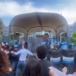 Salone del Libro 2025, ProPal tentano sfondamento cancelli: respinti da forze ordine