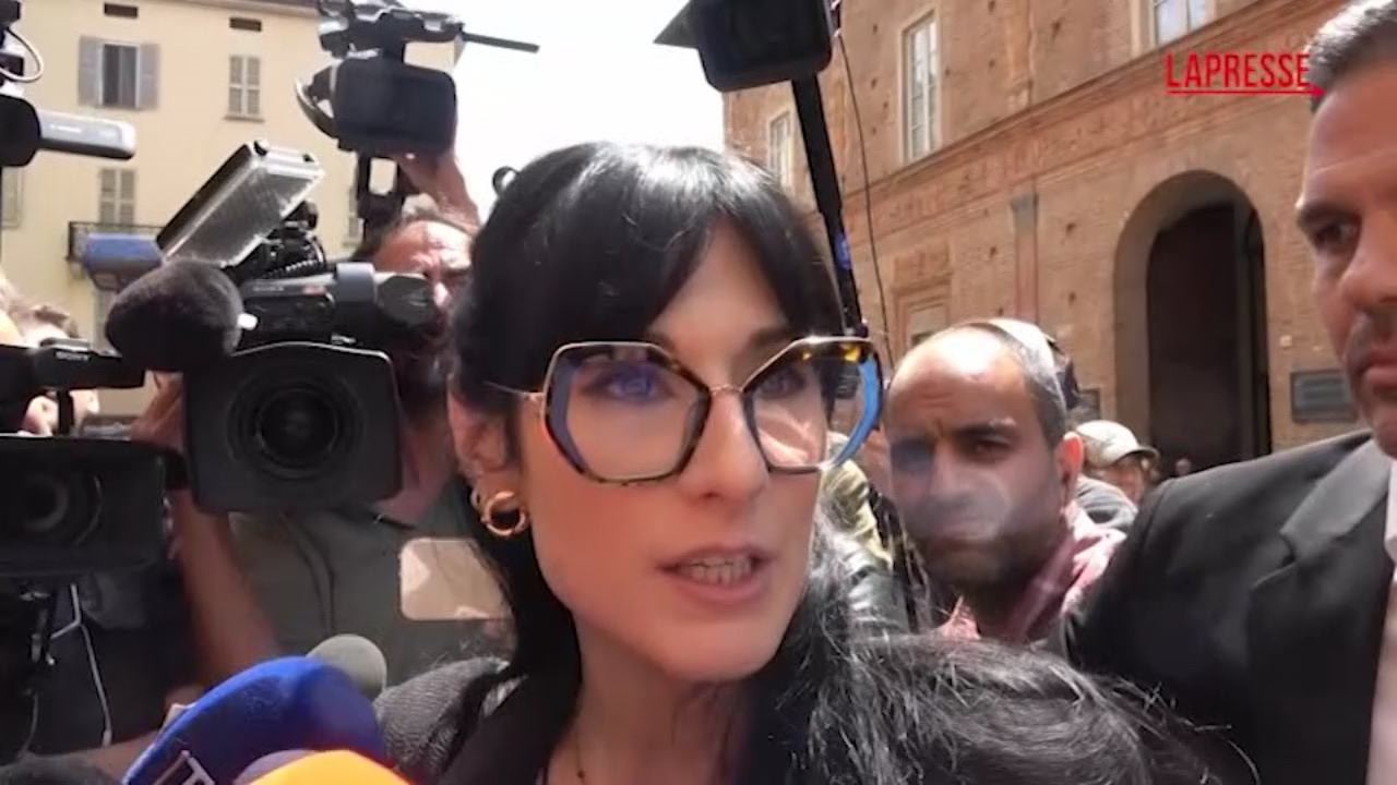 Chiara Petrolini arrivata in tribunale a Parma