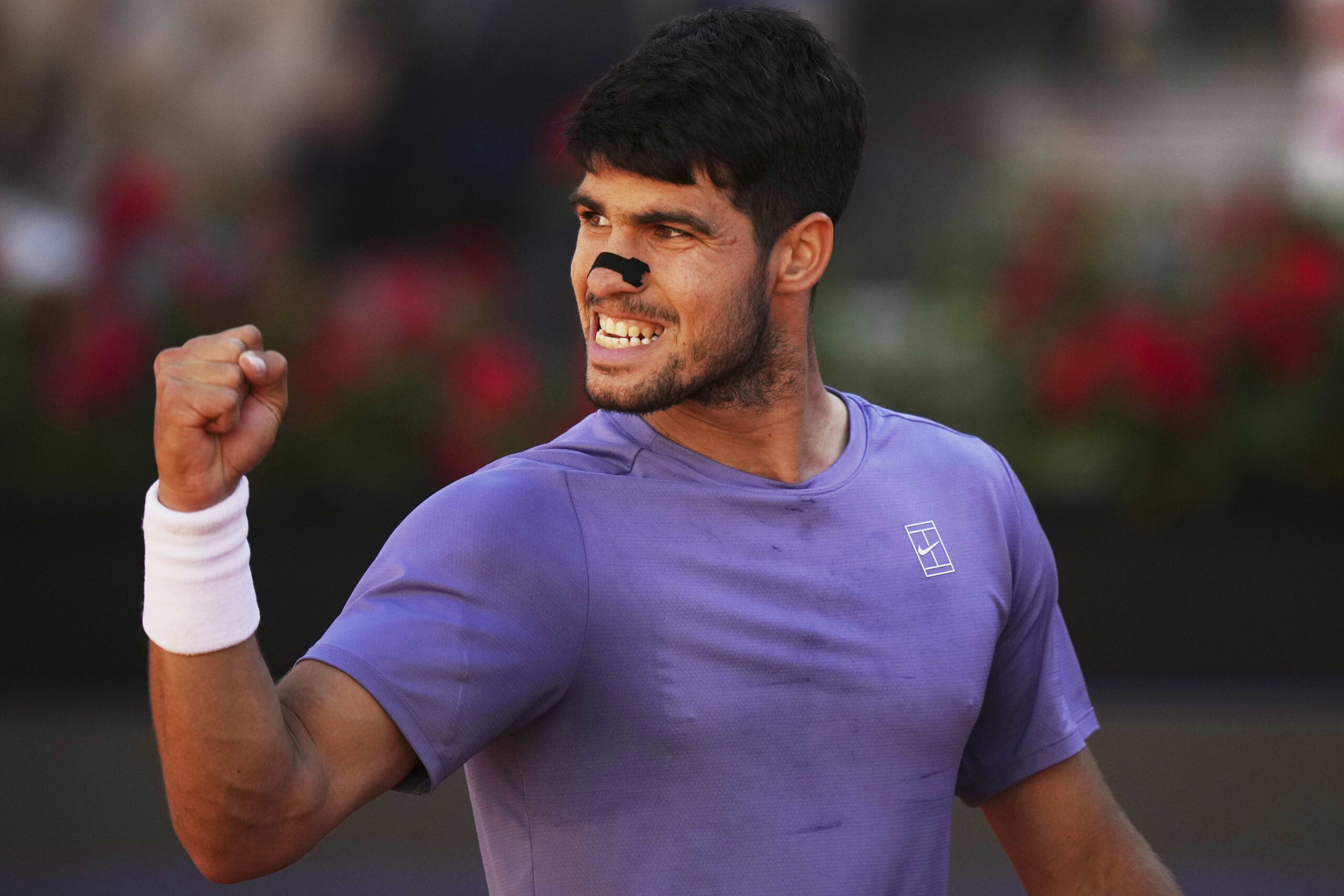 Internazionali Roma 2025, Carlos Alcaraz batte Musetti e vola in finale