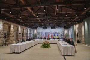 I colloqui a Istanbul tra Usa, Ucraina e Turchia