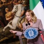 Caso Almasri, archiviazione per Meloni, richiesta giudizio per i ministri e Mantovano. La Premier: “Assurdo”