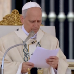 Papa Leone XIV, l’omelia del Pontefice: “Chiesa apra le braccia al mondo”