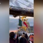 Nave scuola messicana urta il ponte di Brooklyn: il momento dello schianto