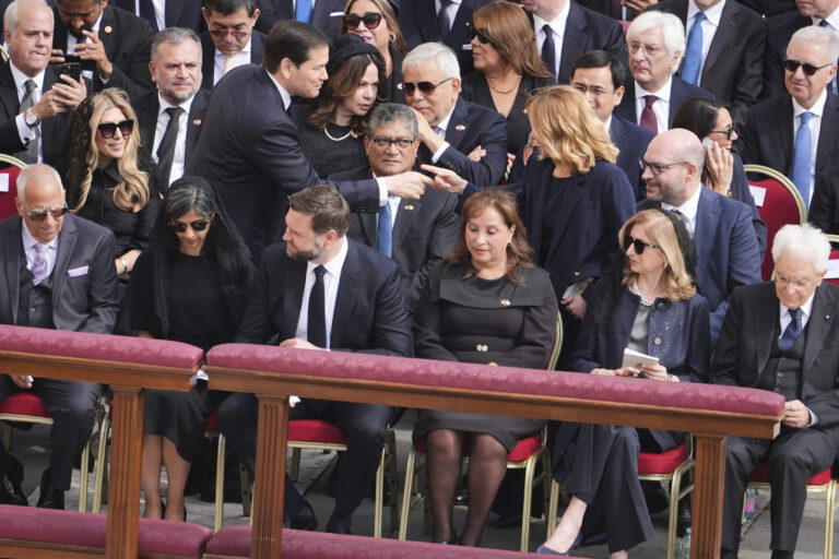 Papa Leone XIV, le foto dell’insediamento del Pontefice