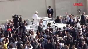 Papa Leone XIV, si apre il pontificato con la messa di insediamento a San Pietro: le immagini della giornata