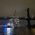 New York, nave scuola messicana urta il ponte di Brooklyn: due morti