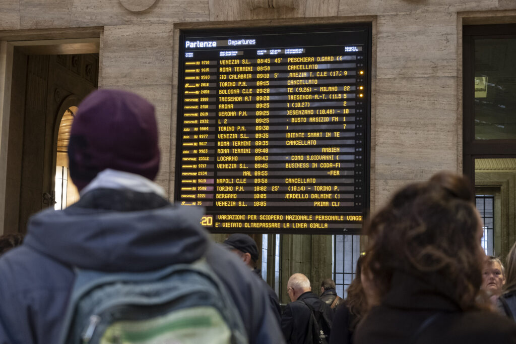 Sciopero treni, il 23 maggio mobilitazione del personale FS Sciopero treni, il 23 maggio mobilitazione del personale FS