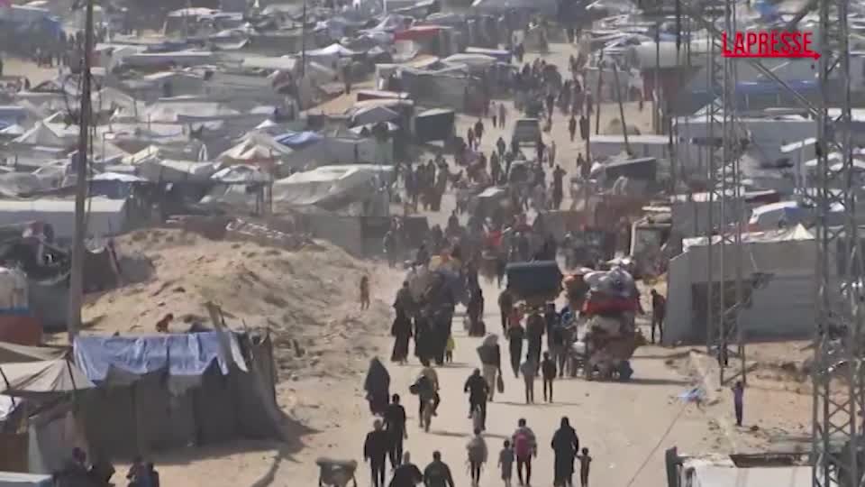 gaza israele ordina l evacuazione a khan younis residenti in strada