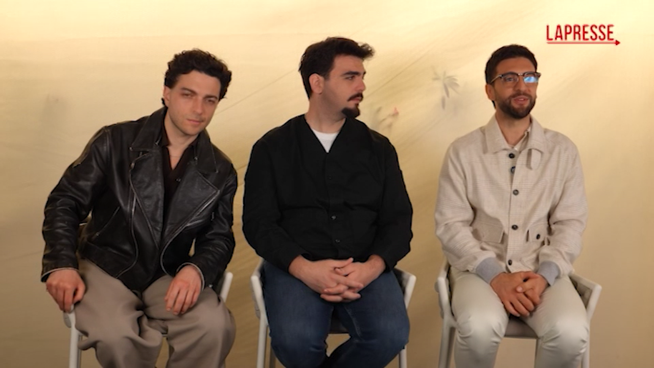 il volo su canale 5 torna ‘tutti per uno – viaggio nel tempo 