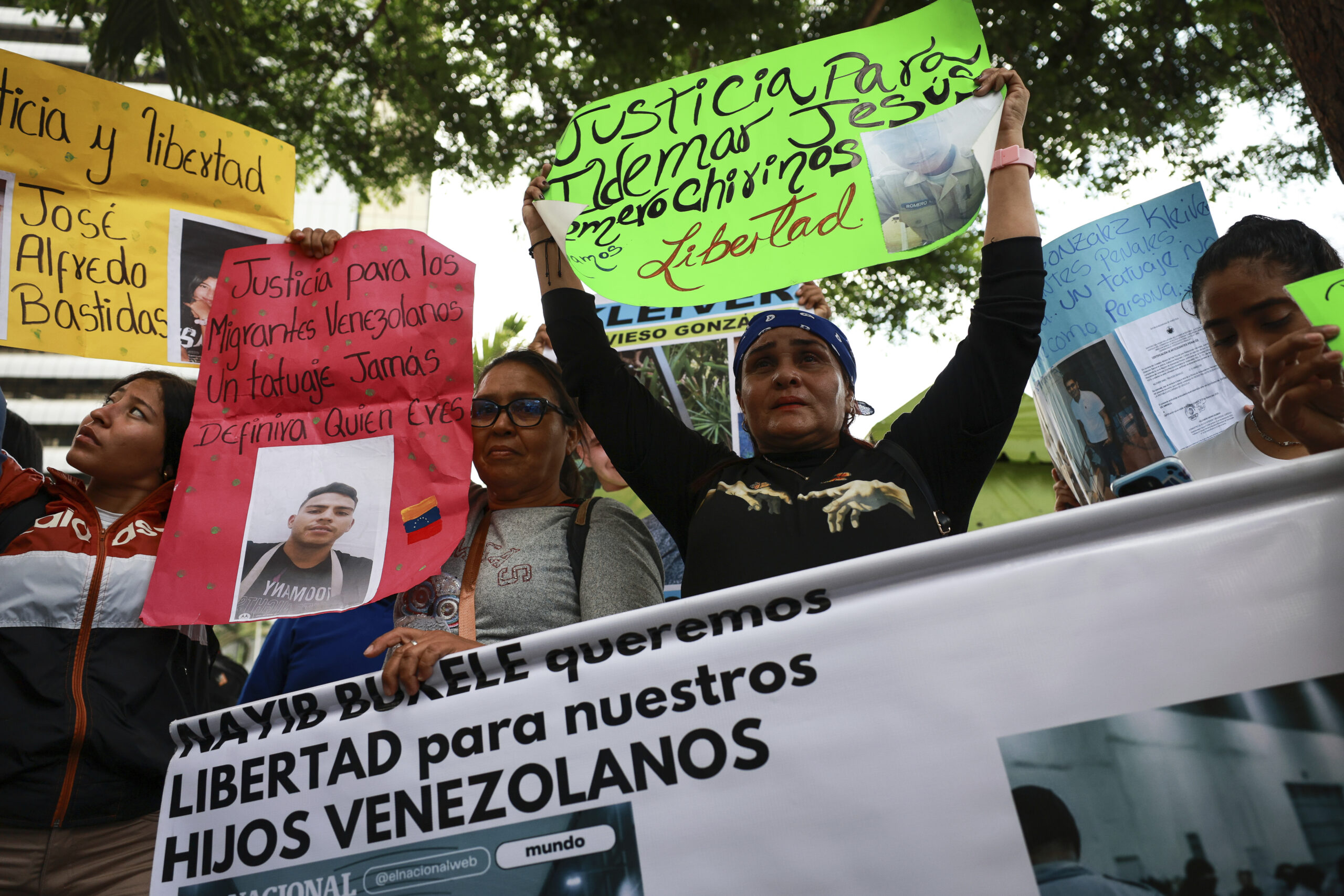 Usa, Corte Suprema apre a espulsione venezuelani Usa, Corte Suprema apre a espulsione venezuelani