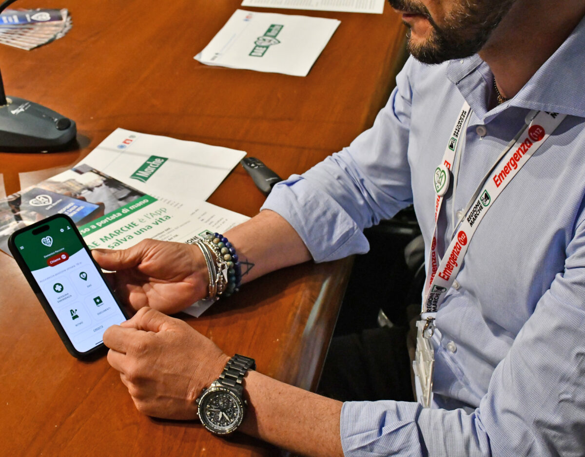 Marche, record di download per app di supporto in caso di arresto cardiaco