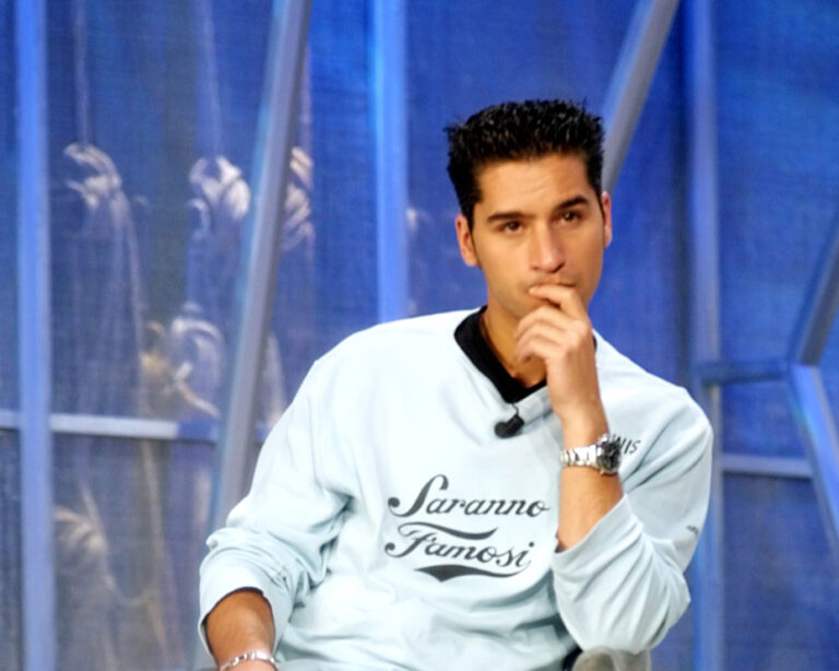 AMICI DENNIS FANTINA