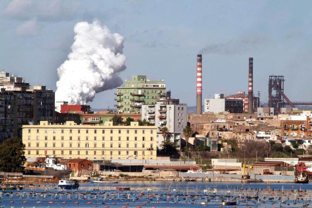 Ex Ilva: mercoledì sciopero 4 ore in tutti gli stabilimenti del gruppo Ex Ilva: mercoledì sciopero 4 ore in tutti gli stabilimenti del gruppo