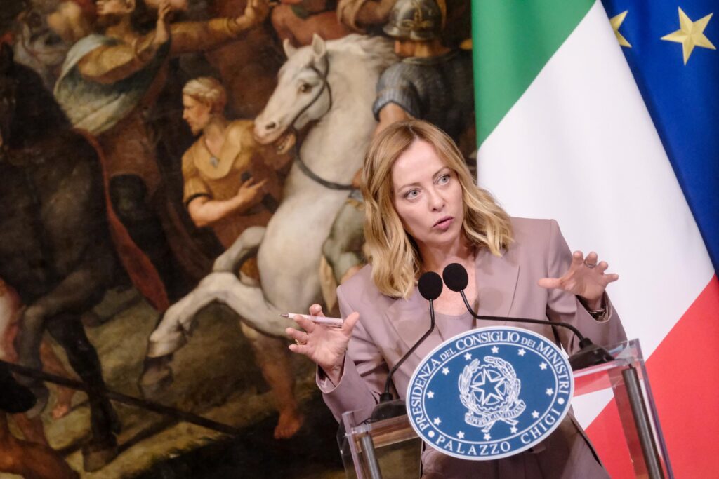 Ucraina, telefonata Meloni Papa: “Da Vaticano disponibilità ad accogliere negoziati” Ucraina, telefonata Meloni Papa: “Da Vaticano disponibilità ad accogliere negoziati”