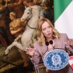 Ucraina, telefonata Meloni-Papa: “Da Vaticano disponibilità ad accogliere negoziati”