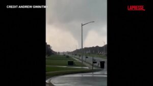 Alabama, immortalata la ‘nube a imbuto’ che precede il tornado