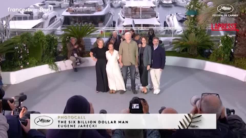 cannes 2025 c è anche julian assange