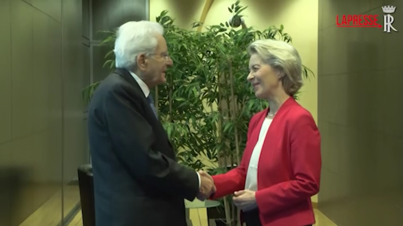 Ue, Mattarella a Bruxelles incontra von der Leyen: “Esposti a perturbazioni dell’ordine internazionale” Ue, Mattarella a Bruxelles incontra von der Leyen: “Esposti a perturbazioni dell’ordine internazionale”
