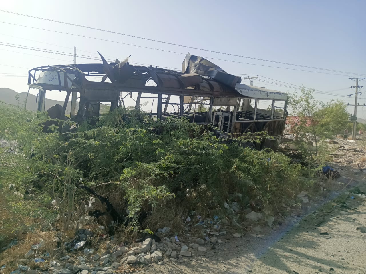 pakistan kamikaze contro scuolabus in belucistan morti 4 bambini 38 feriti