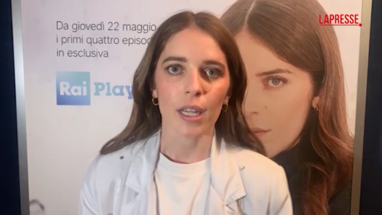 violenza donne valentina romani voce narrante di ‘dark lines – delitti a matita sensibilizzo nuove generazioni